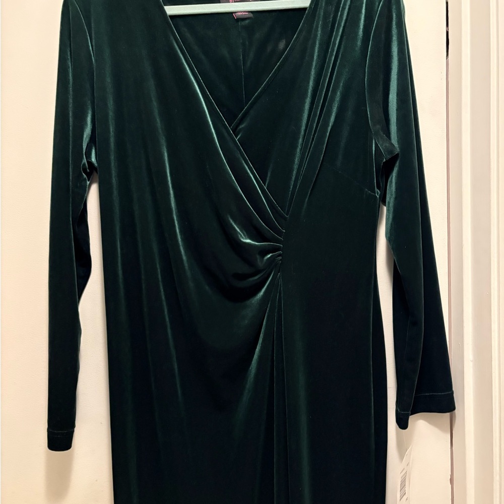Elegant Green Velvet Dress